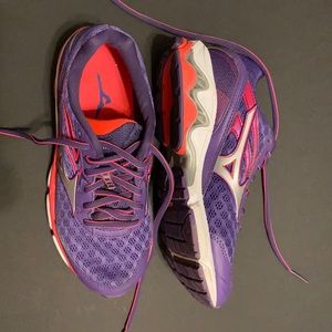 Wave Inspire 12 Running Shoes